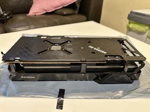 ASUS TUF Gaming Radeon RX 6800 OC 16GB GDDR6 Grafikkarte - Bild 1 von 3