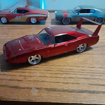 Coche Dodge Charger Daytona Diecast escala 1:24 Jada Fast & Furious Dom's Dodge Charger Foto 1 de 4