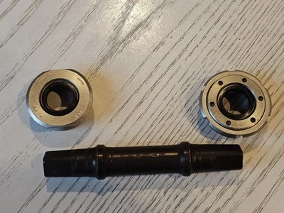 NOS Shimano 105 SC BB-1055 Bottom Bracket – 115mm Spindle, JIS, BSA Threaded - Image 1 of 4