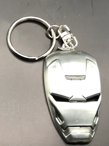 PORTE CLE KEYCHAIN DISNEY DISNEYLAND PARIS MARVEL AVENGERS IRON MAN ARMOR - Picture 1 of 2