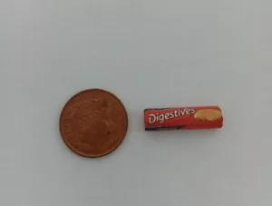 1/12 Scale - Packet of Digestive Plain Biscuits for Dollshouse Miniatures - Picture 1 of 2