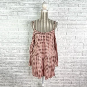 Taylor & Sage gemusterter Cold Shoulder Strampler mit Glockenärmeln Größe Medium - Bild 1 von 10