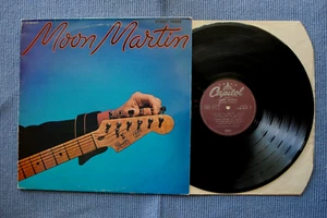 MOON MARTIN / LP CAPITOL C 068-86.253 / 1980 (F) - Picture 1 of 2