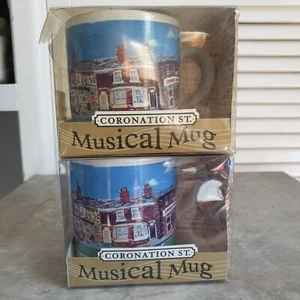 2 x Coronation Street Granada Studios Vintage 1995 Nostalgic Musical Tasse - Bild 1 von 6