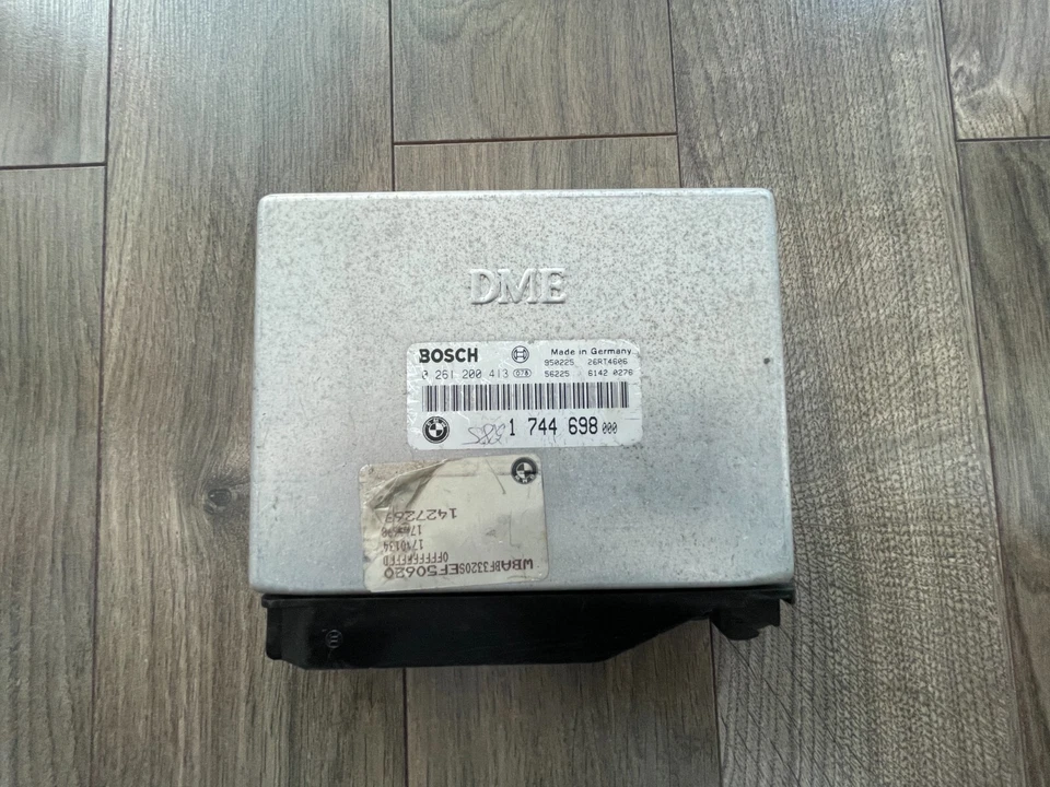 BOSCH ECU / DME 0261200413 para BMW e36 325i 325i 325i e34 525ix M50B25 Foto 1 de 1