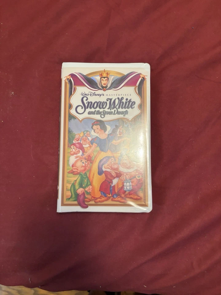 Snow White and the Seven Dwarfs (VHS, 1994) – Walt Disney’s Masterpiece Collecti - Image 1 of 1