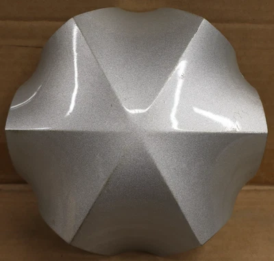 Tapa central plateada Oldsmobile Aurora 1995-1999 usada OEM 25620005 6024 Foto 1 de 4