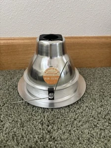 HALO 30WATH 6-Inch White Can Light - Picture 1 of 3