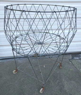 Vintage ALLIED CALIF Wire Laundry Cart Basket INDUSTRIAL COLLAPSIBLE 29" Casters - Image 1 of 4