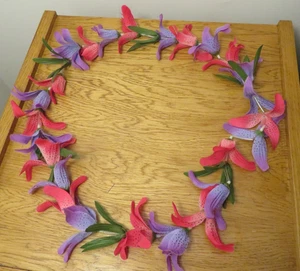 Vintage Floral Lei Purple Pink Fabric Flowers Parties Plastic Leaves - Picture 1 of 2