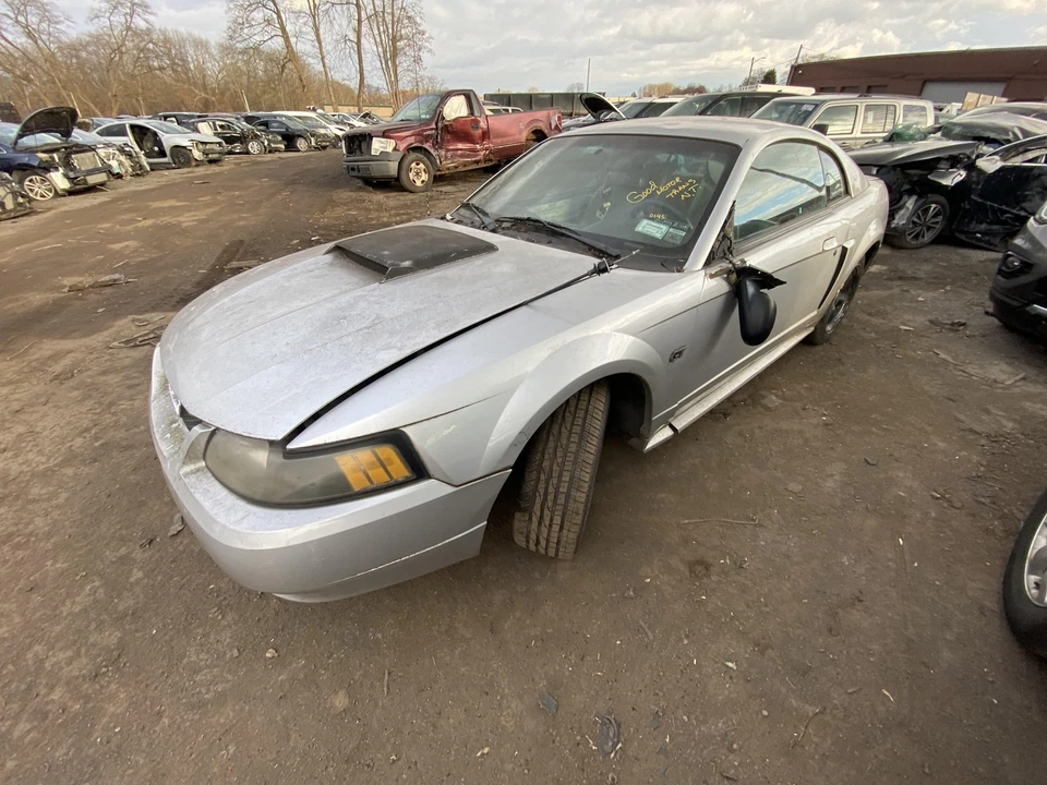 Used Air Cleaner Assembly fits: 2001 Ford Mustang 8 cylinder Grade A — 第 1/4 张图片