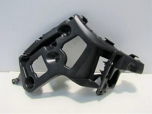RENAULT CAPTUR 2018-19 NEARSIDE/LEFT REAR BUMPER MOUNT 852233250R O1791 - Picture 1 of 9