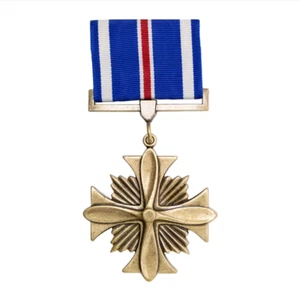 GENUINE U.S. FULL SIZE MEDAL: DISTINGUISHED FLYING CROSS - Picture 1 of 1