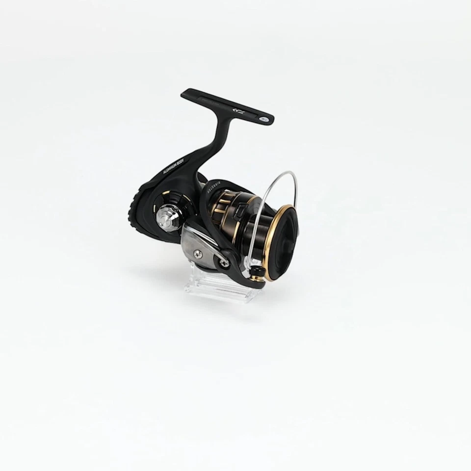 Daiwa 23 BG SW 4000D-CXH Spinning Reel Light offshore jigging Salt JAPAN