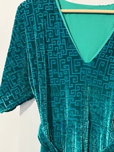 BlackMilk Sea Green Burnt Velvet Maxi Dress with split. Size Large - Picture 1 of 3