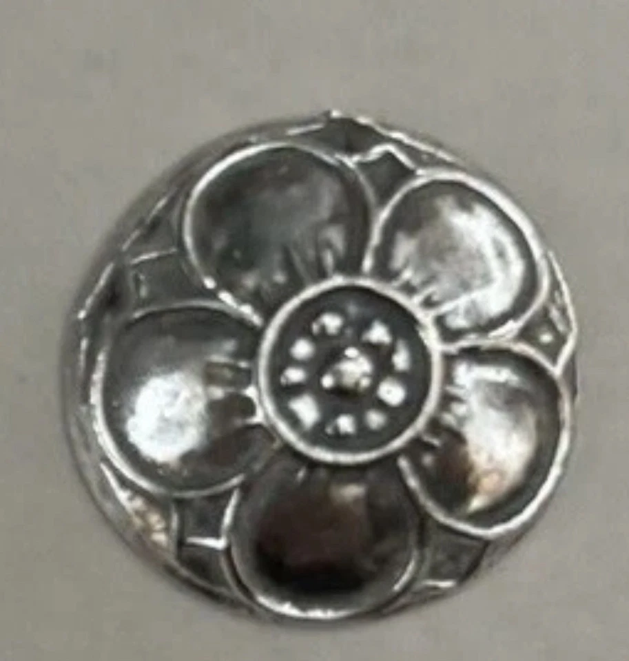 Vintage Pewter Buttons 8 Excellent Quality!🌸 3/4” Norwegian Marked T-P B - Image 1 of 3