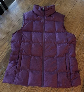 Lands End Women’s Large 14-16 Burgundy Puffer Full Zip Vest - Picture 1 of 6