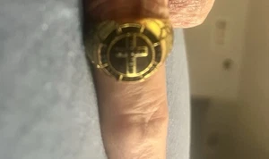 SCHÖNER GOLDRING MIT BLAUEN STEINEN UNISEX RELIGIÖSES KREUZ MITTE DESIGN - Bild 1 von 5
