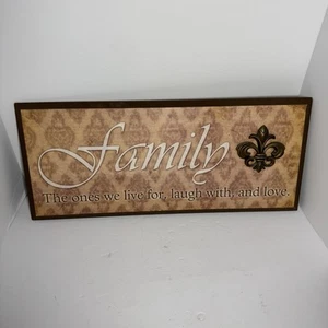 Letrero de decoración del hogar familia los que vivimos, reímos y amamos 9" H x 21" W - Imagen 1 de 5