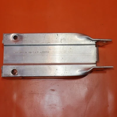 SOPORTE REFUERZO DELANTERO IZQUIERDO MERCEDES BENZ CLS550 2012 2013 2014 2015 2016 Foto 1 de 4