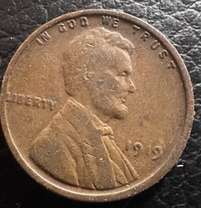 1919 Philadelphia Mint Copper Lincoln Wheat Cent. EF To VG. 00100 - Picture 1 of 2