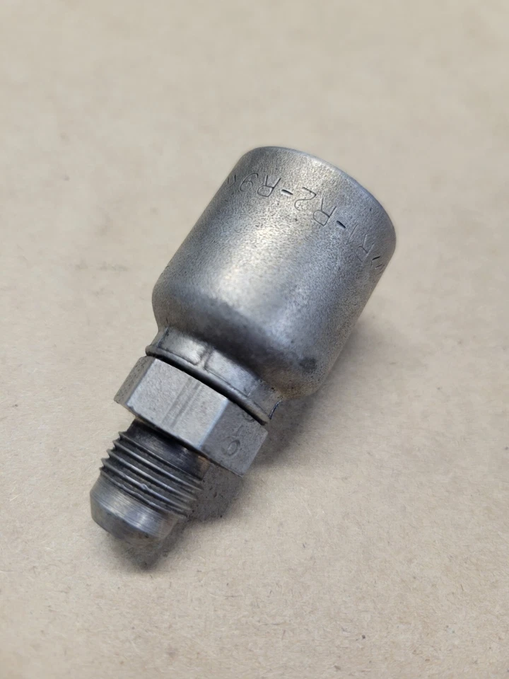 Manguera Parker 10343-6-6 rígida recta JIC 3/8 (9/16x18 rosca) 3/8" Foto 1 de 1