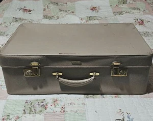 Antler Beige Soft Side Suitcase 1950s satin lined 2-tier England vtg luggage - Bild 1 von 12