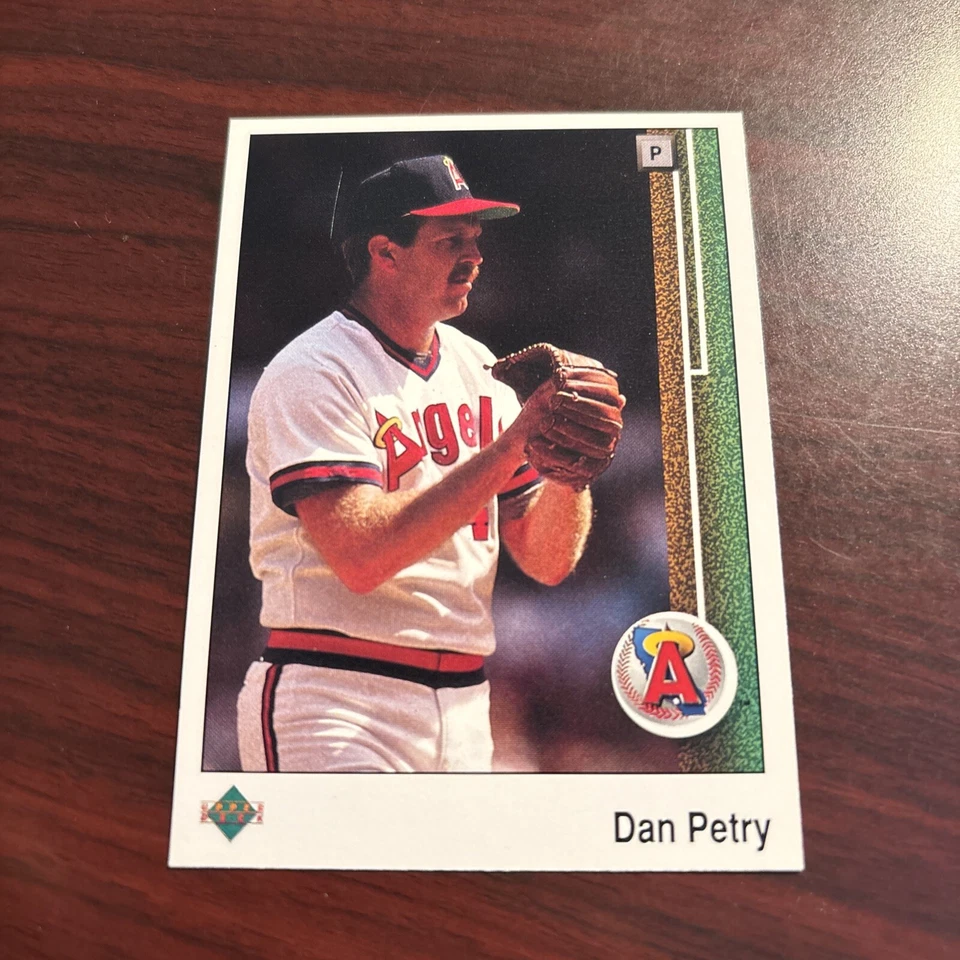 1989 Upper Deck #552 Dan Petry California Angels - Image 1 of 1