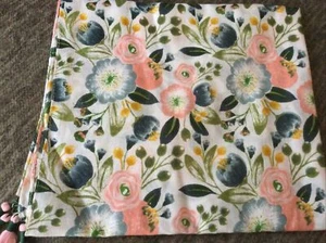 Uno Alla Volta Artisan blau & rosa länglicher Blumenschal mit Quasten, neu im Paket - Bild 1 von 5