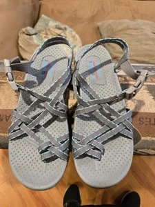 Skechers Soundstage Outdoor Lifestyle Womens Size 7 Gray Sandals - Picture 1 of 5