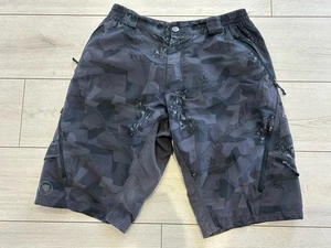 Endura Mountainbike Shorts MTB schwarz grau Camouflage Größe L - Bild 1 von 5