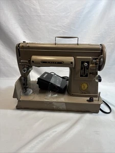 Vintage 1950's Singer Sewing Machine Model 301A Short Bed w/ Pedal TESTED - Picture 1 of 12