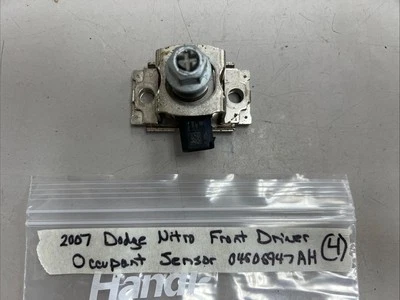 Sensor de Ocupante Driver Frontal Dodge Nitro/Jeep Liberty 07-11 (1) 04606947AH - Imagem 1 de 2