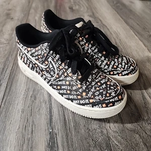 Scarpe Nike Air Force 1 JDI "JUST DO IT" con stampa all over taglia 5 anni - Foto 1 di 8