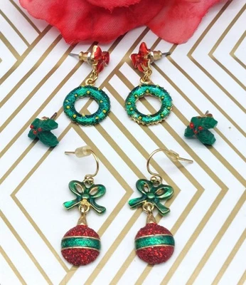 Cute Lot of 3 CHRISTMAS Earrings Dangle Ornament Holly Studs and Wreaths & Bows - Image 1 of 4