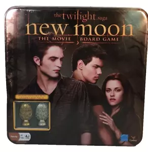 New Moon Movie Board Game - Twilight Saga - Metal Cullen Crest - New Damaged Box - Picture 1 of 11