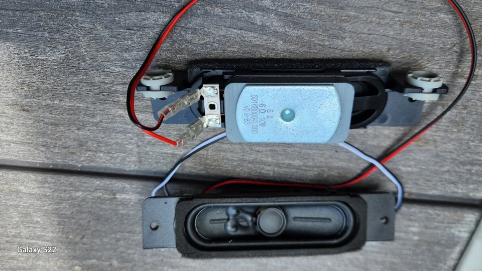 JUEGO ALTAVOCES VIZIO 6916B0004L000 6OHM 10W DEL MODELO D40F-J9 Y PANEL V400HJ9-D03 Foto 1 de 1