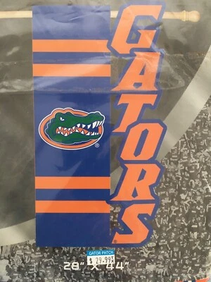 DE COLECCIÓN~FLORIDA GATORS~APLICACIÓN~BANDERA/CORTADA~INTERIOR/EXTERIOR~NUEVO~44"X 28"~VHT Foto 1 de 4