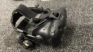 HTC Vive Virtual Reality Headset with Deluxe Audio Strap - Picture 1 of 2