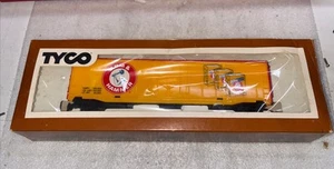 Tyco Arm & Hammer HO 50’ Boxcar W/All Steps, Brake Wheel, & Box - Picture 1 of 14