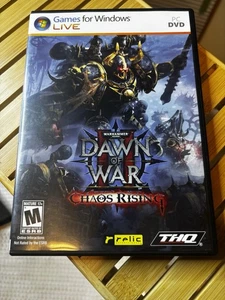 Warhammer 40000: Dawn of War II: Chaos Rising Videogioco PC MOLTO BUONO Maturo - Foto 1 di 3