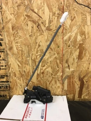 01-05 BMW 325xi E46 pasajero trasero derecho cerradura actuador fabricante original Foto 1 de 4