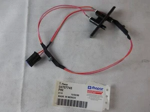 DODGE CARAVAN TOWN COUNTRY LH SLIDING DOOR LOCK PLUNGER MOPAR 4707745 NOS  - Picture 1 of 5