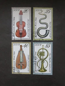 RDA 1979 Mi-Nr. DD 2445 - 2448 instrumentos musicales museo arte sellado compl. - Imagen 1 de 1