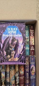 Mercedes Lackey / Larry Dixon Mage Wars Trilogy The Black, White, Silver Gryphon - Picture 1 of 1