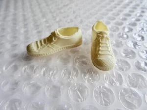 Ken Barbie Boyfriend Go Go #1423 weiß Tennisschuhe Original Japan Vintage Neocurio - Bild 1 von 3