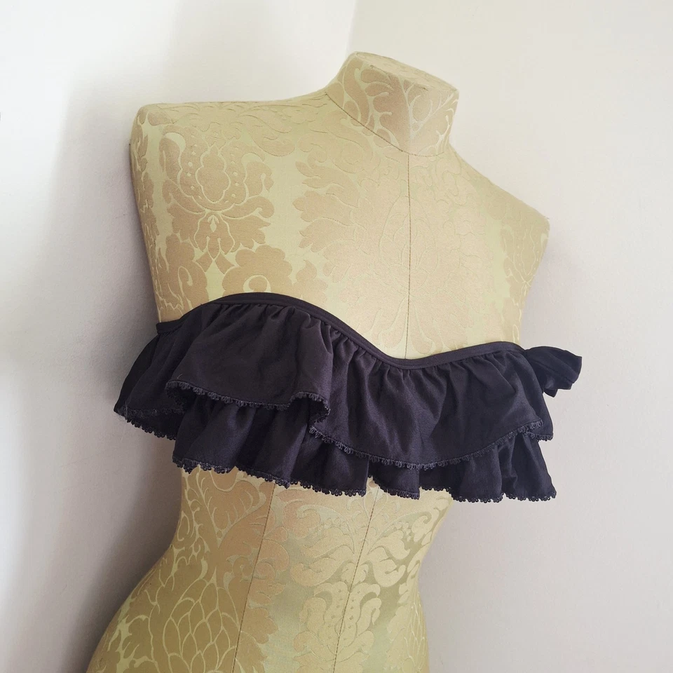 Top de bikini Y2K vintage Juicy Couture Beach Royalty negro con volantes sin grapas mediano Foto 1 de 4