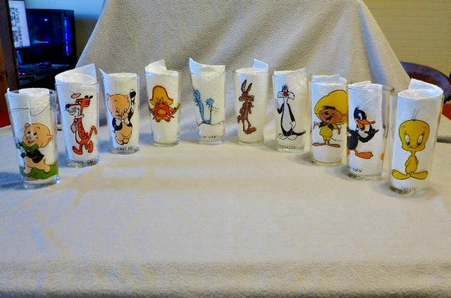 Juego de 10 vasos Pepsi Collectors Series (9) 1973 y (1) 1976 Looney Toons Foto 1 de 4
