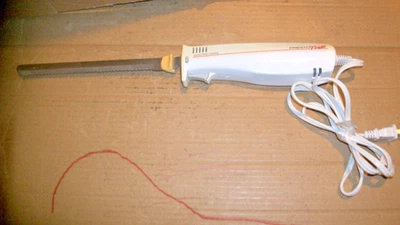 Cuchillo de talla eléctrico con cable Presto Pride de colección -Pescado-Pan-Jamón-Turquía Foto 1 de 4