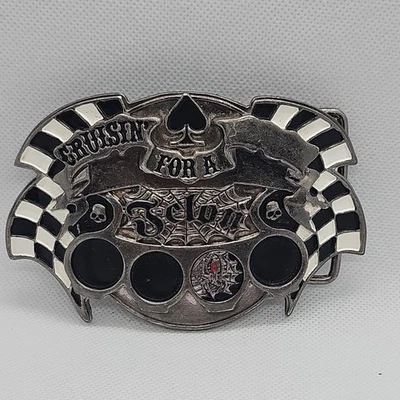 Hebilla de cinturón de nudillos de latón Felon con soporte para encendedor y abrebotellas 2005 Foto 1 de 4